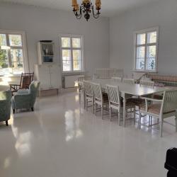 Vanhan hirsitalon remontti, juhlasali. Pirkanmaa